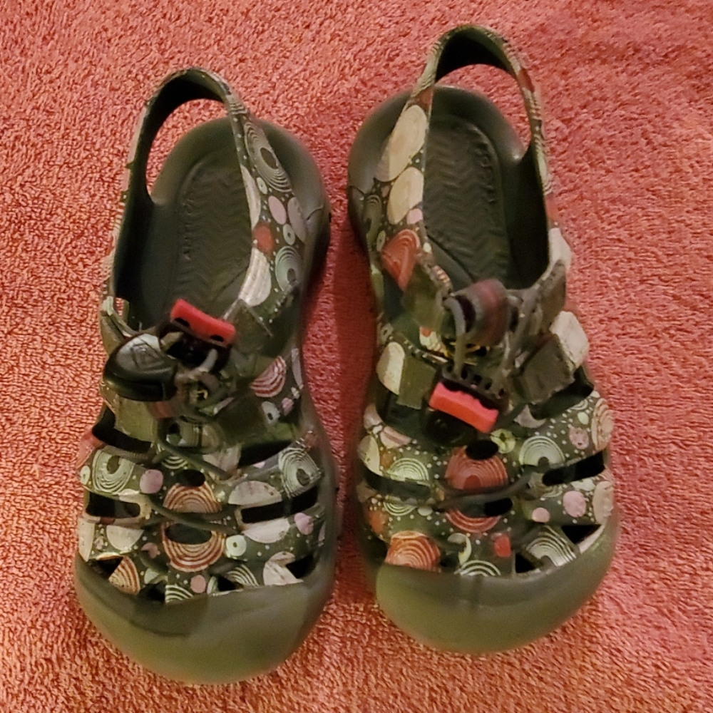 Girl shoes